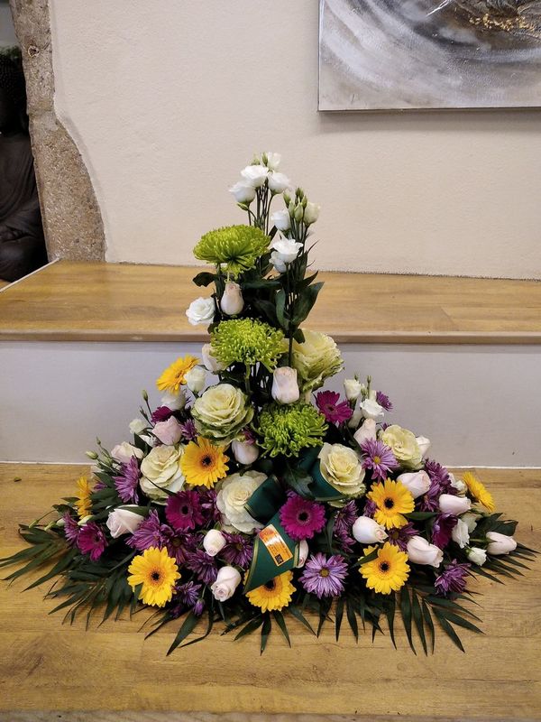 Devant de tombe multicolore