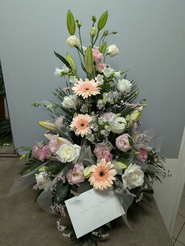 Cadeau composition florale pour les mari&eacute;s