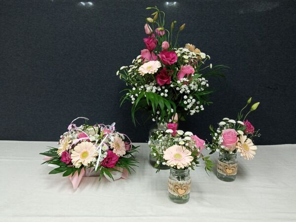 D&eacute;coration de table avec bouquet et centre de table